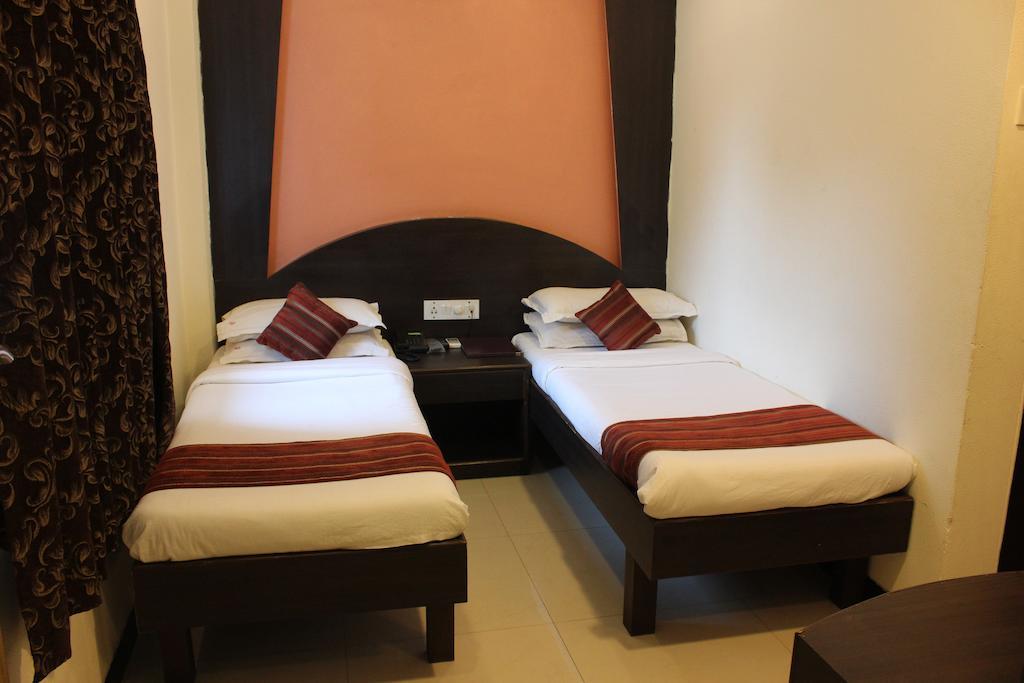 Hotel Fortune Мумбай Екстериор снимка
